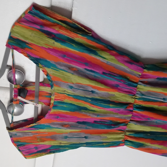 Gorgeous vibrant dress - Picture 4 of 10